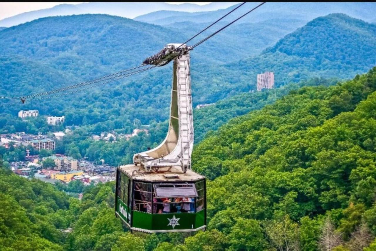 Gt307 Romantic Condo Downtown Gatlinburg & Pool Kültér fotó