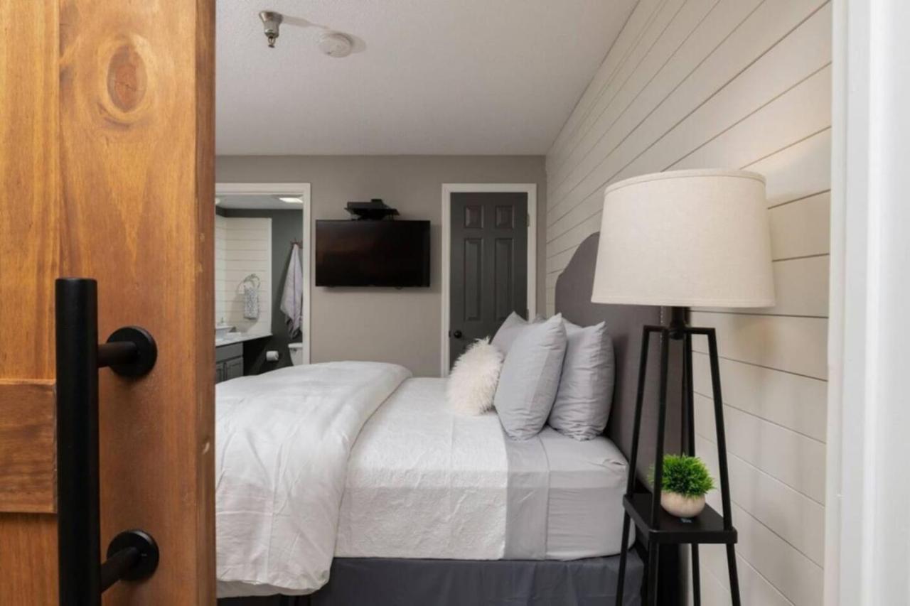 Gt307 Romantic Condo Downtown Gatlinburg & Pool Kültér fotó