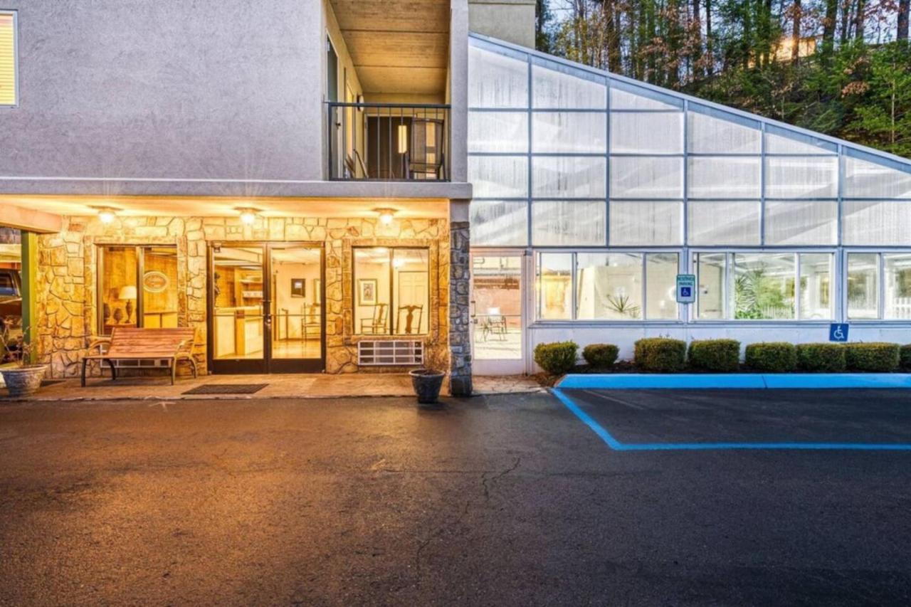 Gt307 Romantic Condo Downtown Gatlinburg & Pool Kültér fotó