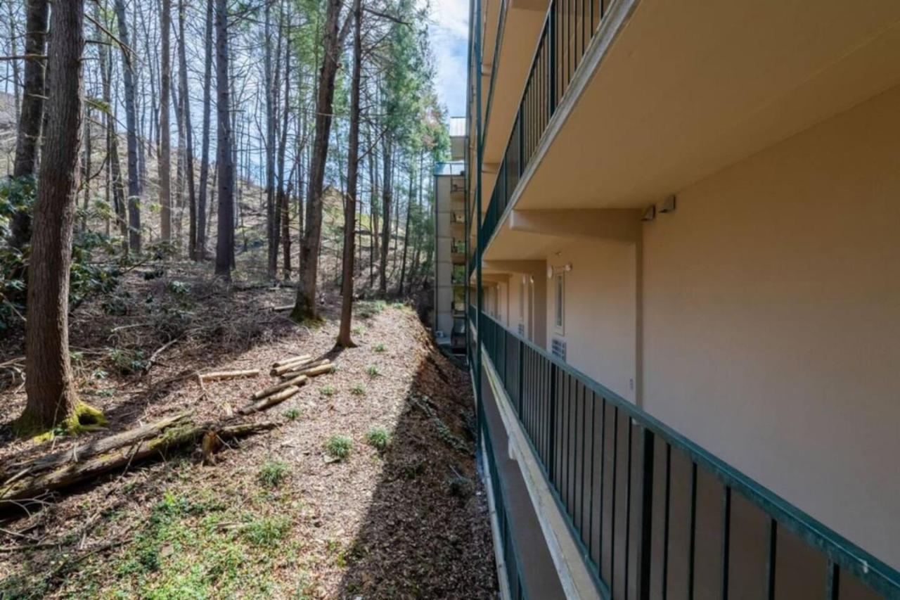 Gt307 Romantic Condo Downtown Gatlinburg & Pool Kültér fotó